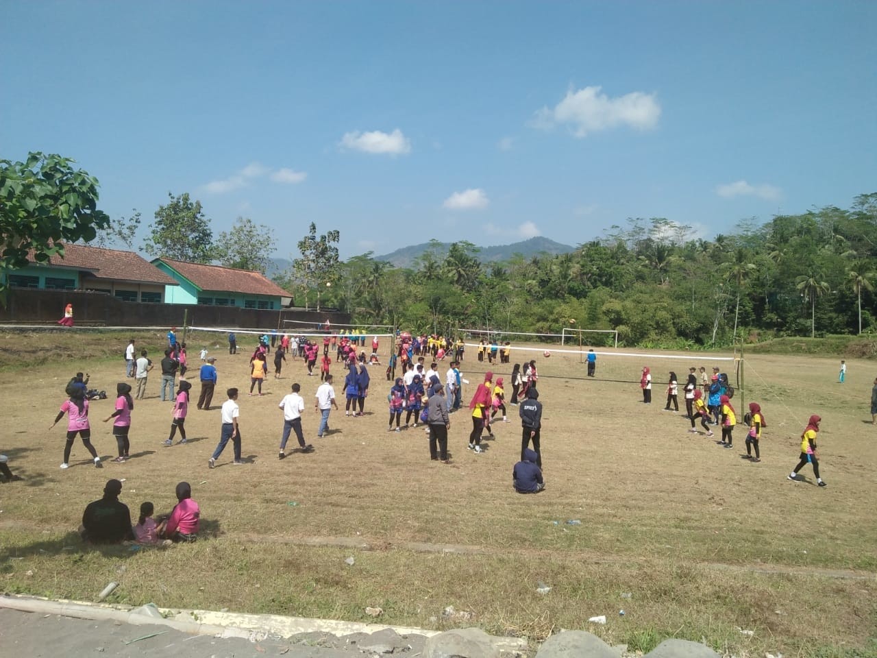 Lomba Voli Putri Se- Kecamatan dalam Rangka Memeriahkan HUT RI Ke-74