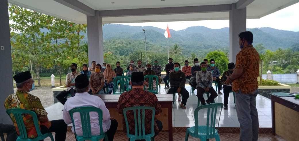 Penyerahan Bantuan Korban Tanah Bergerak oleh Baznas Kabupaten Purworejo