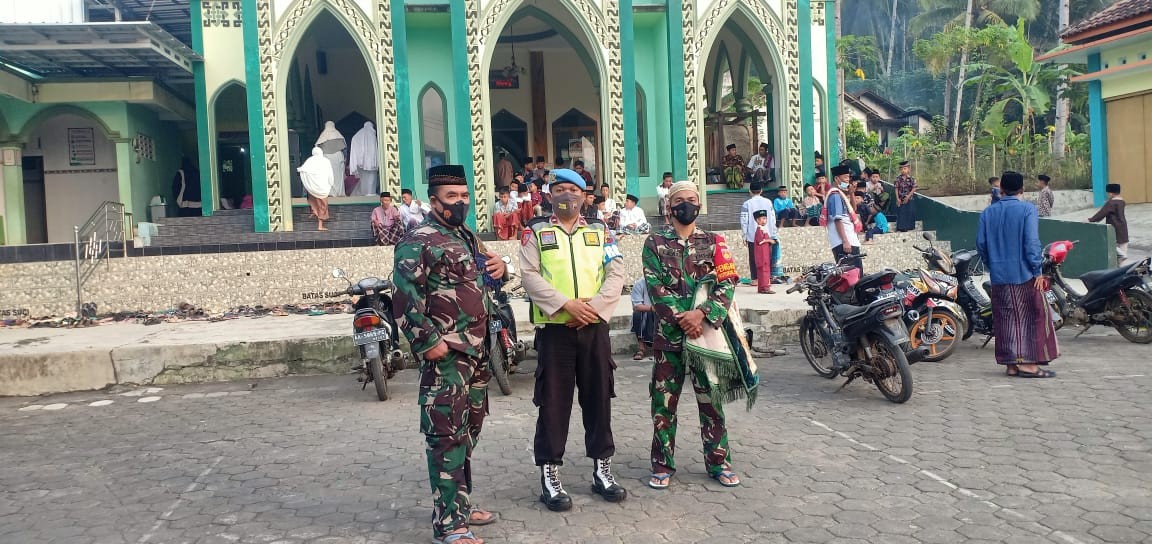 Pengamanan Saat Sholat Ied di Masjid 