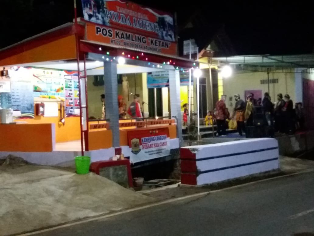 Penyerahan Hadian Lomba Pos Kamling Oleh Wabup Purworejo 