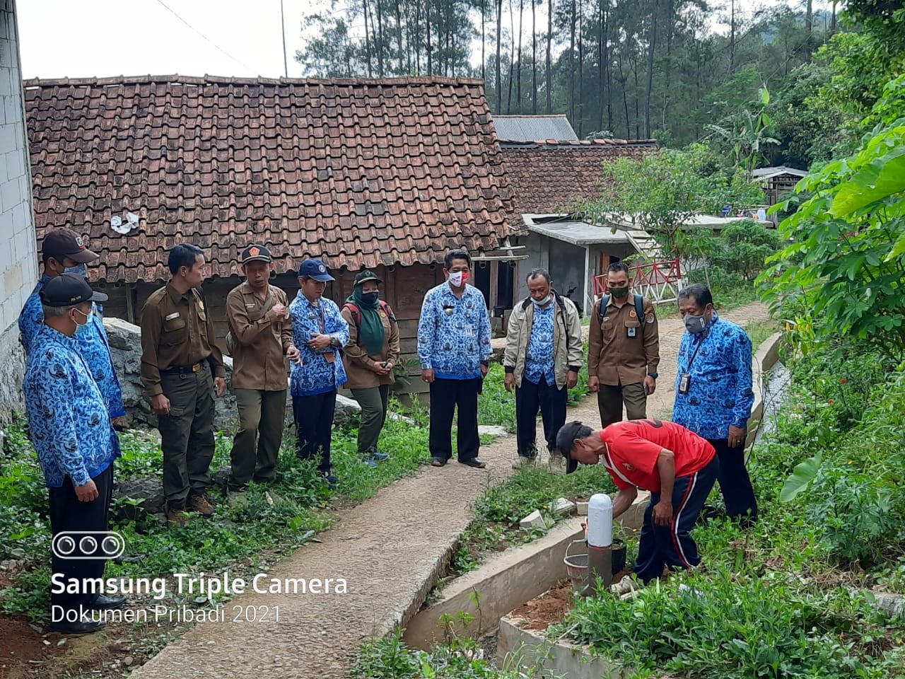 Pemasangan Pal Batas Desa Kambangan 