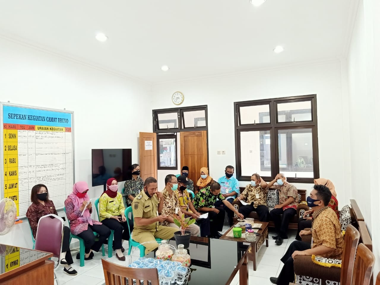 Rakor Internal Karyawan Karyawati Kecamatan Bruno 