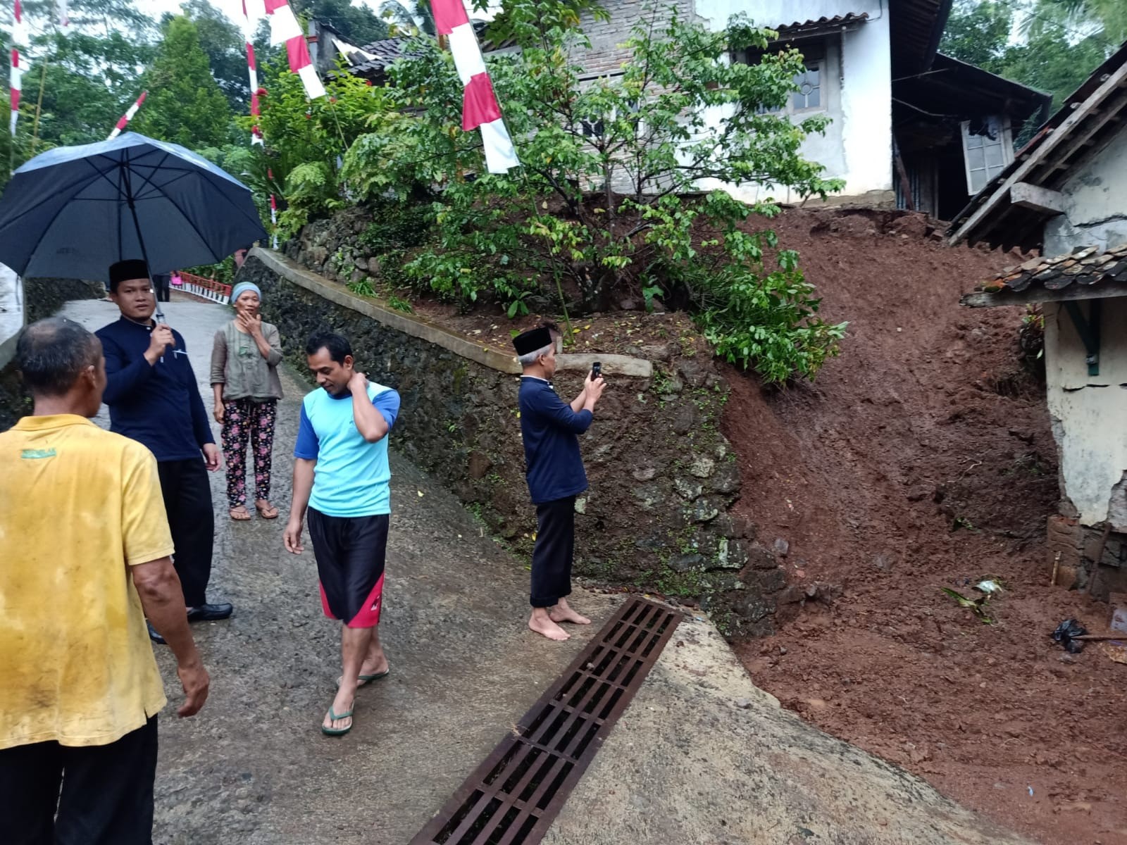 Monitoring Tanah Longsor di Desa Kemranggen 