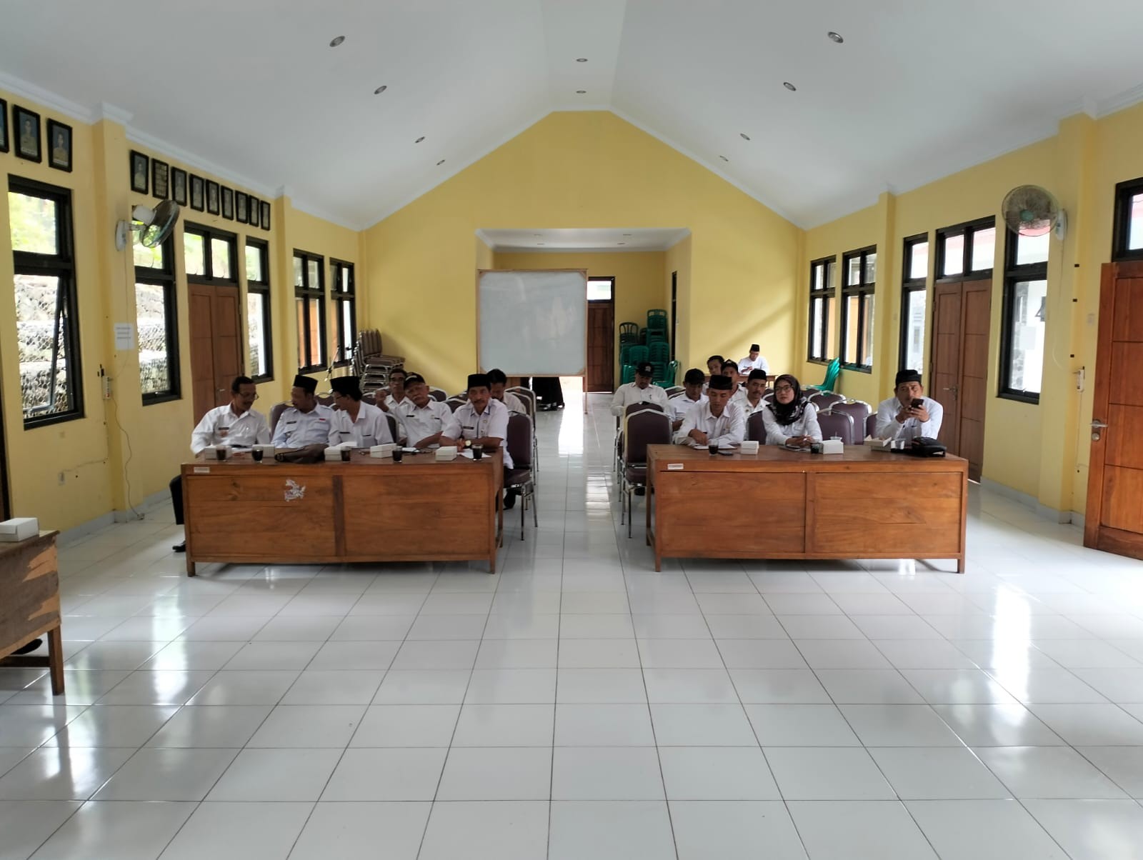 Rapat Konferensi Kepala Desa Se-Kec.Bruno