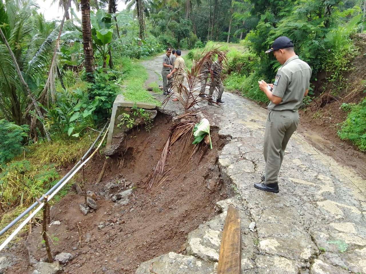 Pemantau Lokasi Longsor 