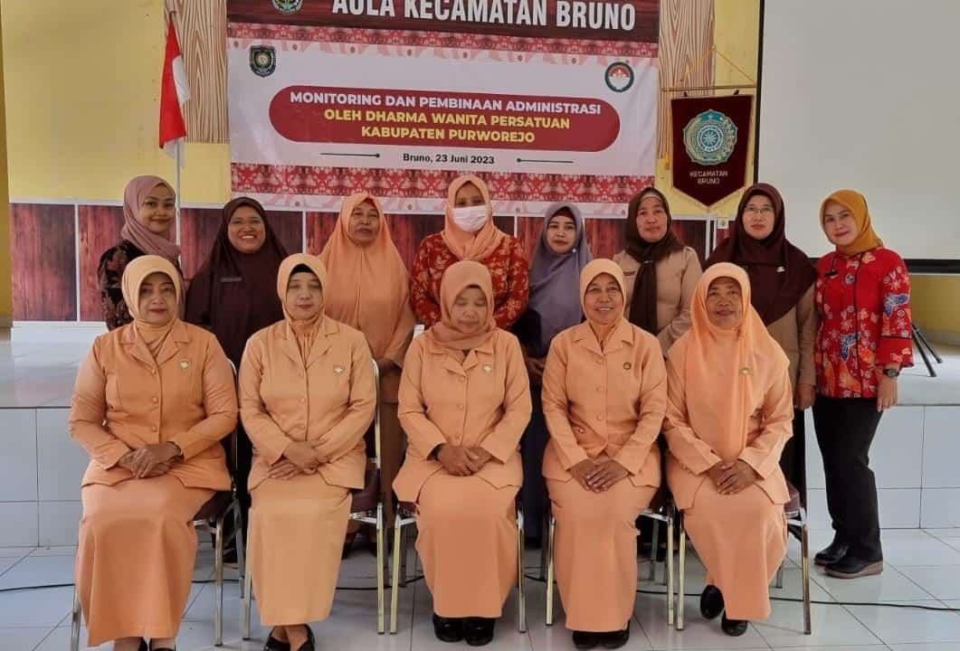 Monitoring Dan Pembinaan Administrasi oleh Dharma Wanita Persatuan Kab.Purworejo