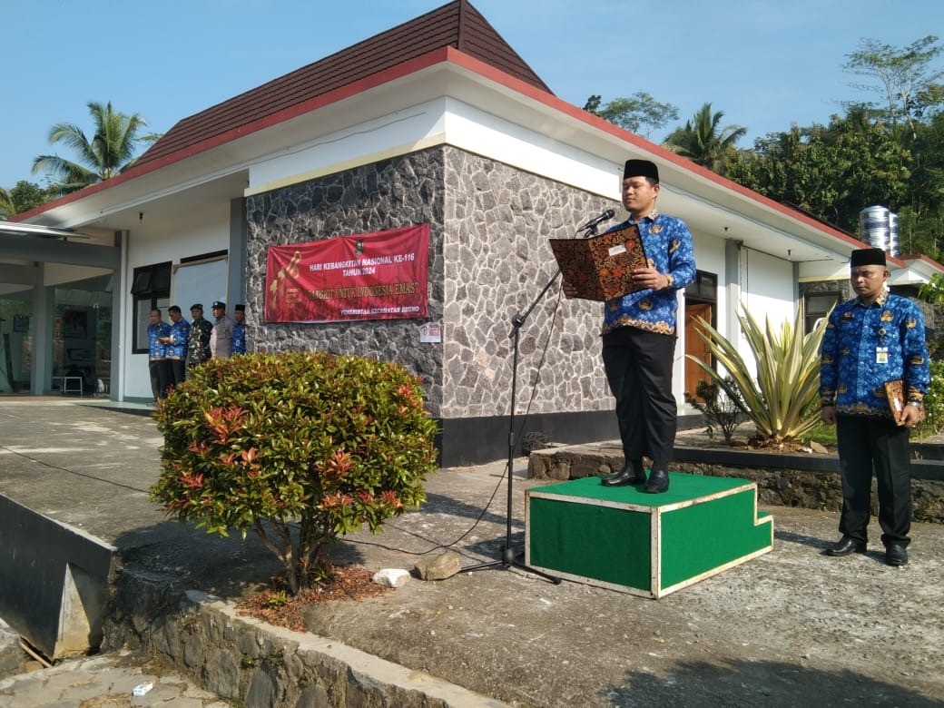 Upacara Memperingati Hari Kesaktian Pancasila