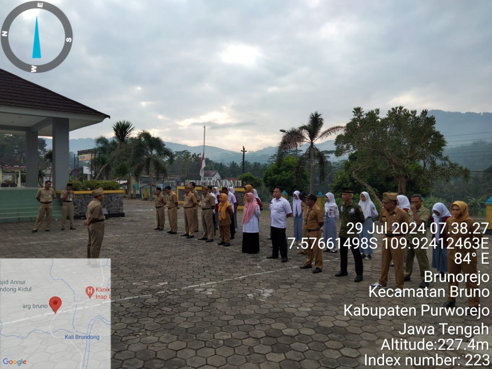 Apel Pagi Karyawan Karyawati Kantor Kec. Bruno