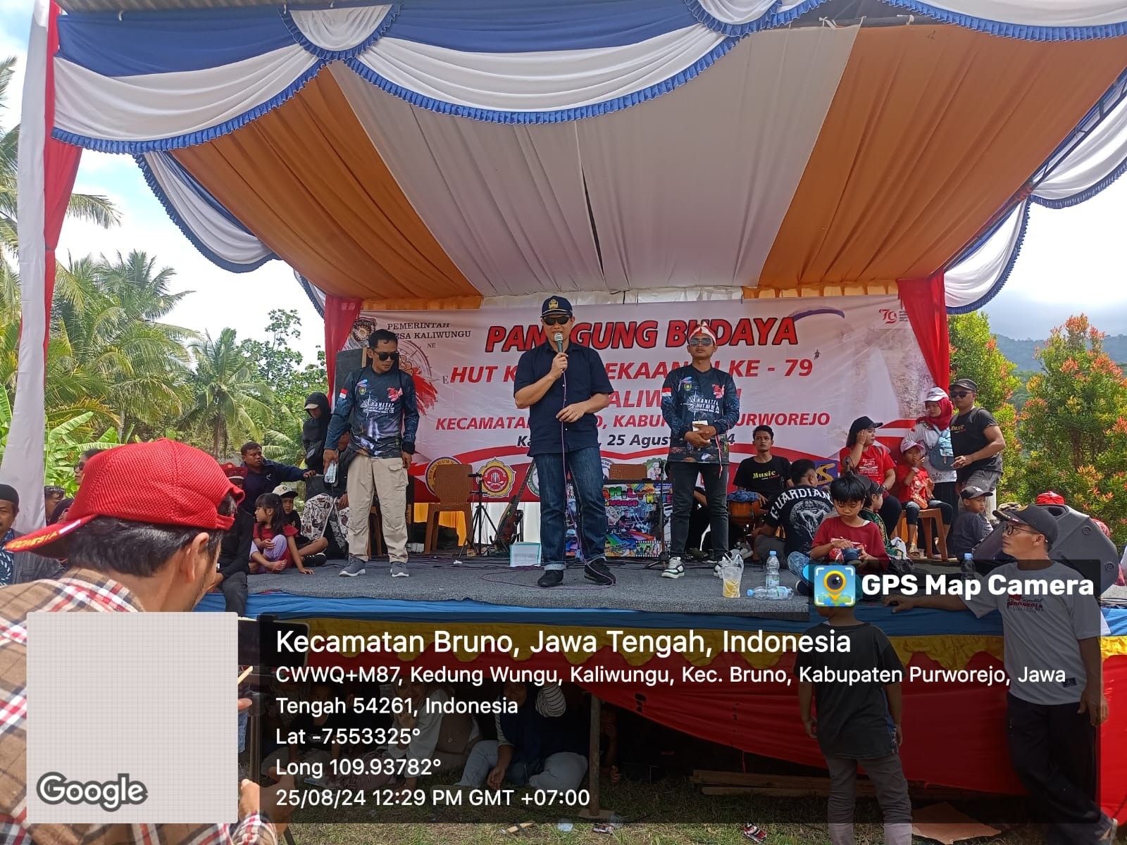 Sambutan Camat Bruno Dalam Acara Karnaval di Desa Kaliwungu