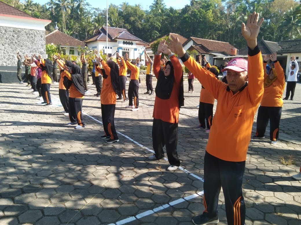 Senam Bersama Memperingati Hari Olah Raga Nasional