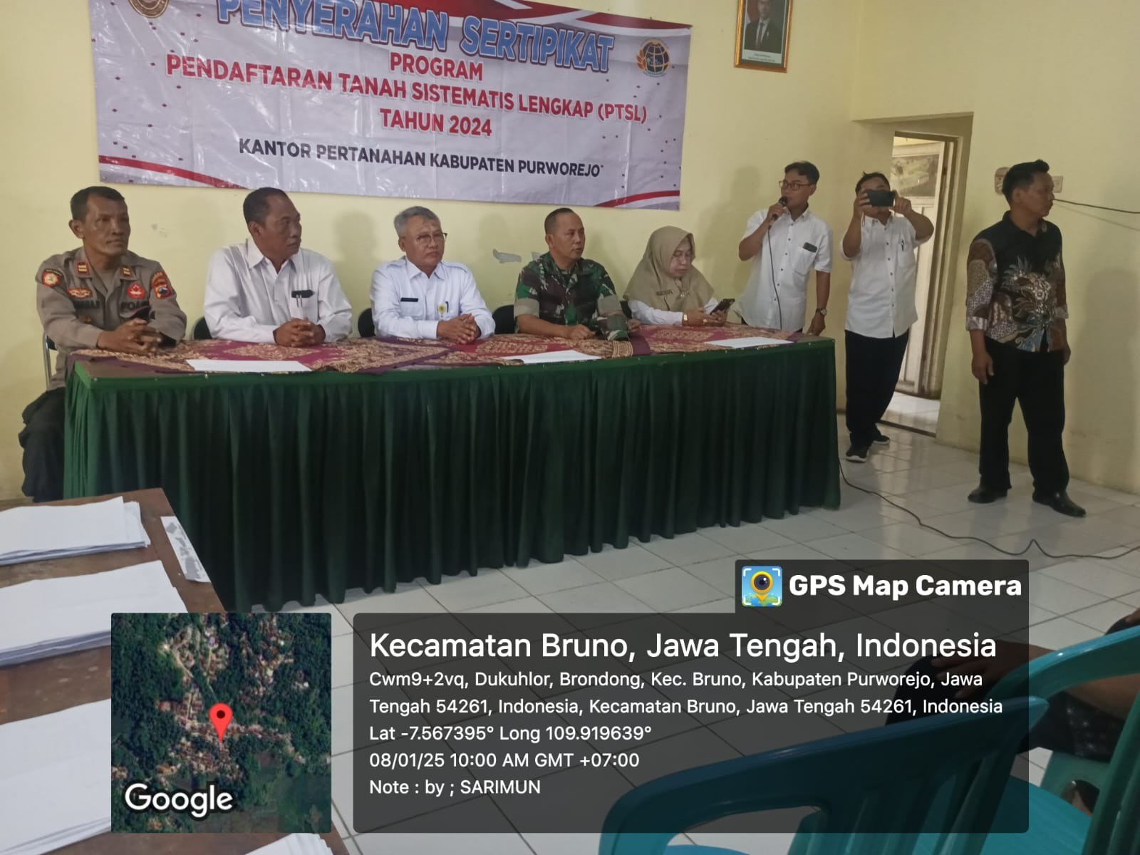 Penyerahan Sertipikat Program PTSL di Desa Brondong